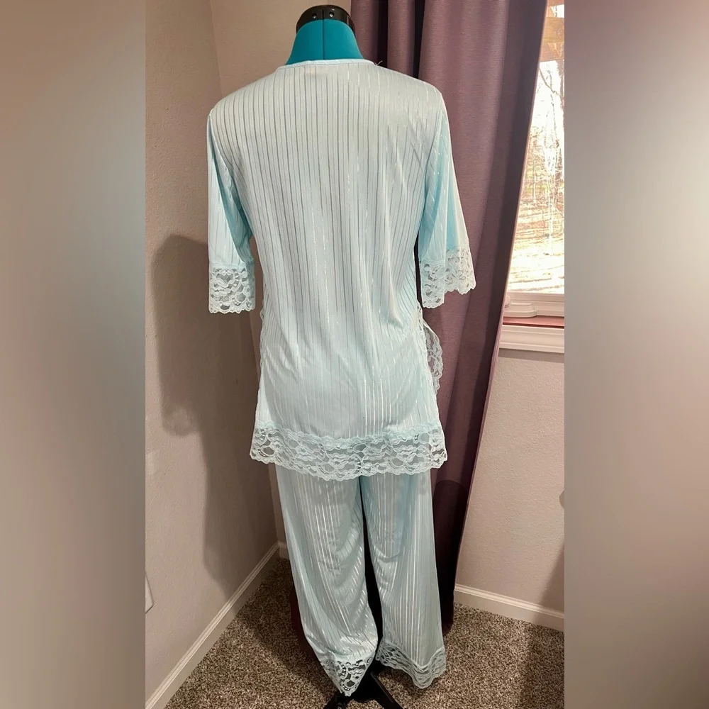 ⭐️ Vintage Scentimental Nights Light Blue Lace Chemise Lounge‎ Set Est Size L.